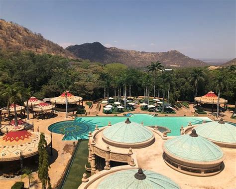 accommodation near sun city resort.